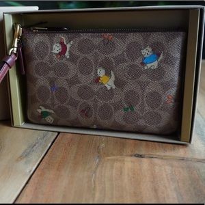 Coach Limited Edition KITTEN MITTENS wristlet - new with tags